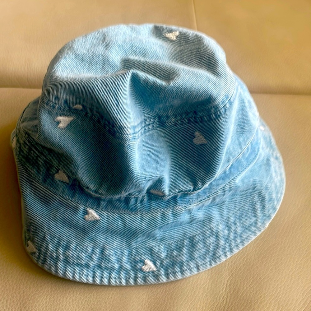 CUTE AMERICAN EAGLE JEAN HAT.